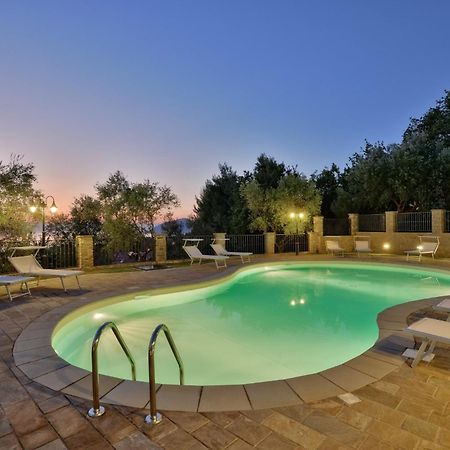 Villa Elaia Санта-Мария-ди-Кастеллабате Экстерьер фото