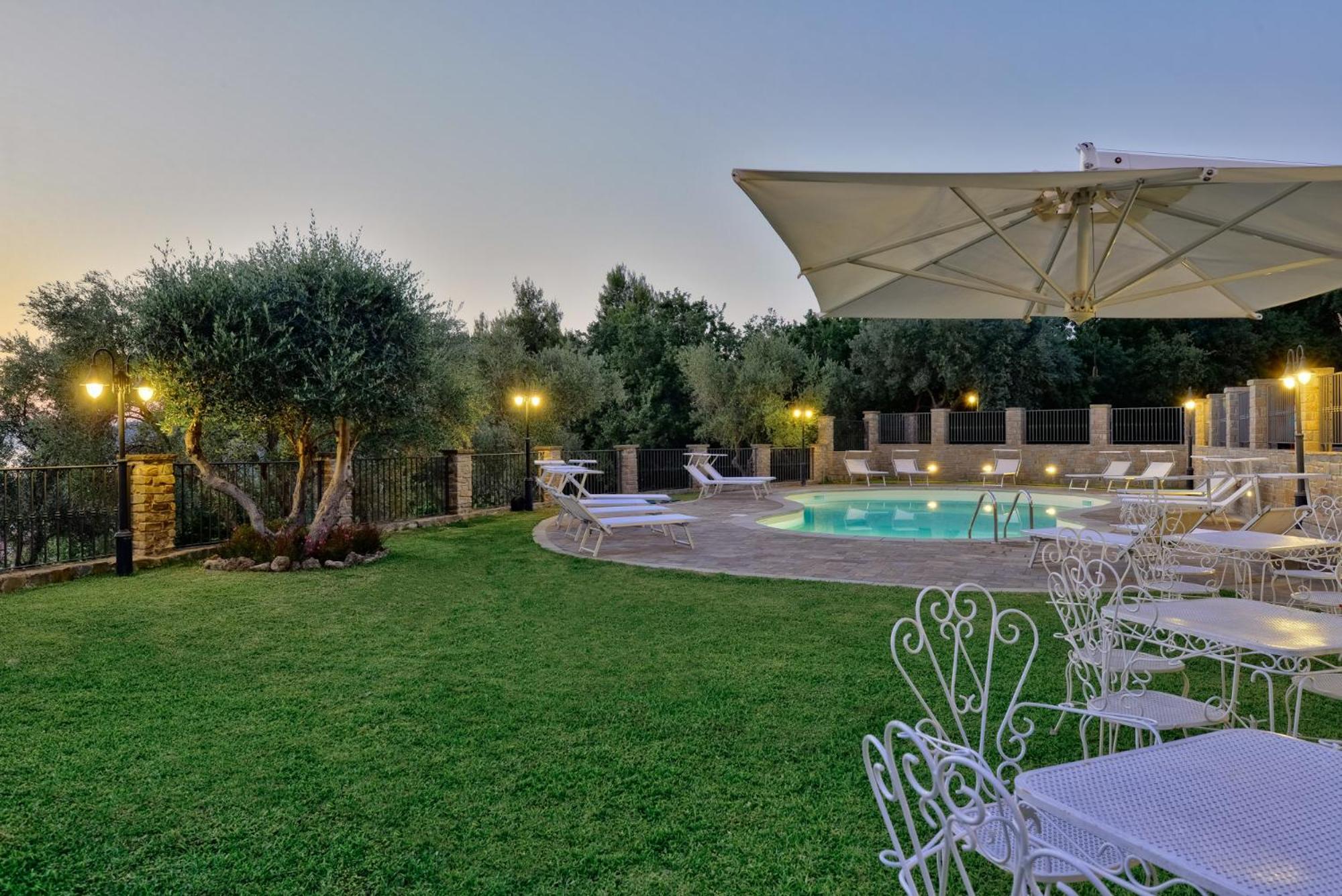 Villa Elaia Санта-Мария-ди-Кастеллабате Экстерьер фото