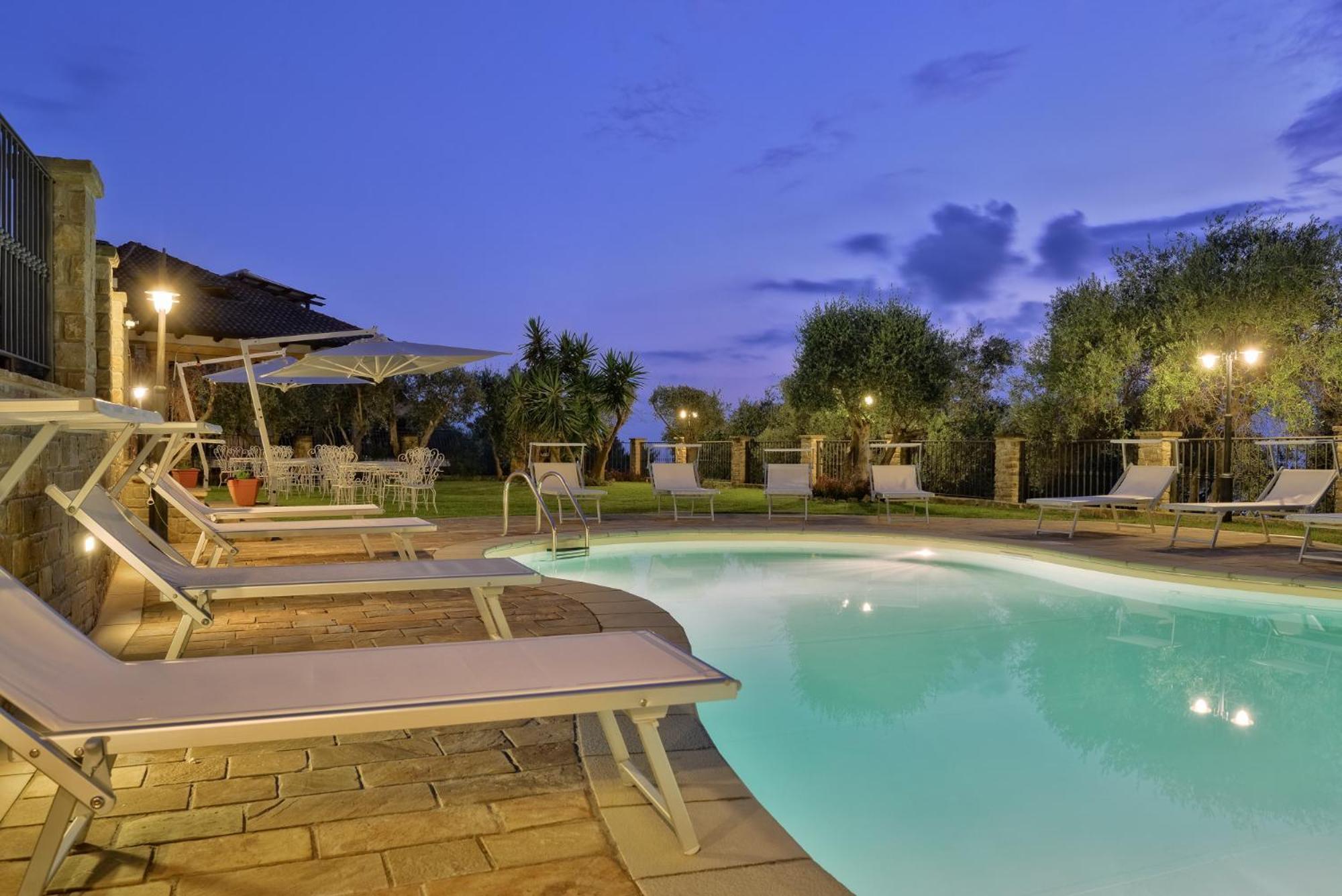 Villa Elaia Санта-Мария-ди-Кастеллабате Экстерьер фото