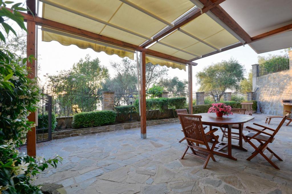 Villa Elaia Санта-Мария-ди-Кастеллабате Экстерьер фото